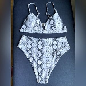 NWOT Women’s High Waist Swim Bikini Top and Bottom, Size Small